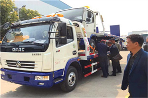 广元汽车道路救援拖车价格